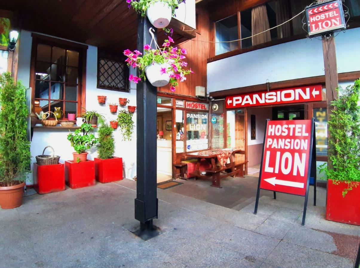 Hostel Pansion Lion SJJ Exteriör bild